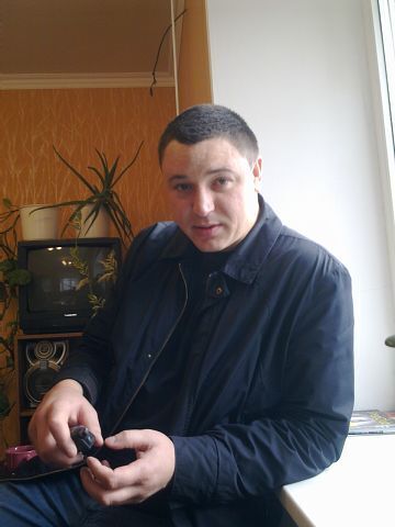  47079584  Sergei, 45 ,    