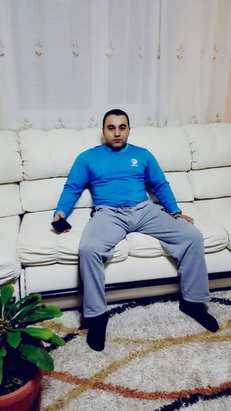  New York City,   Rus, 37 ,   ,   