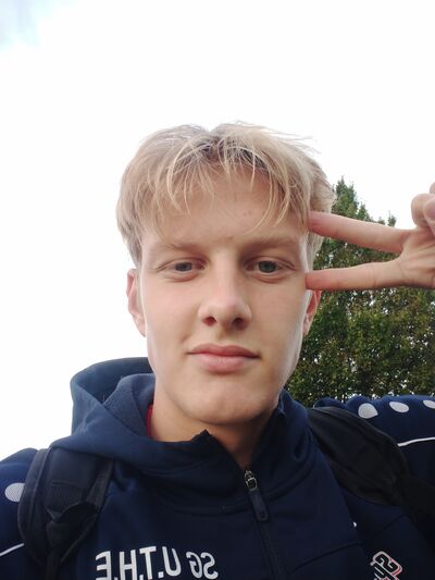  ,   Artem, 19 ,   ,   