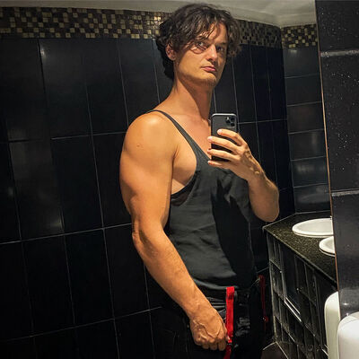  Worms,   Serioja, 32 ,   ,   