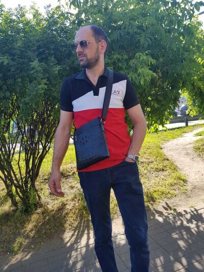  ,   Sam, 37 ,   ,   