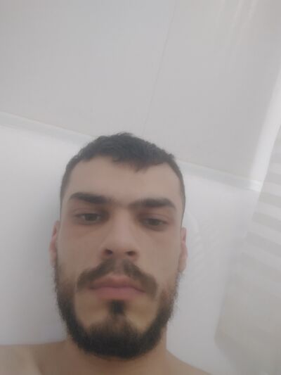  ,   Robert, 28 ,   ,   