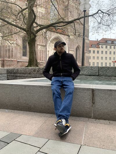  ,   Michail, 27 ,   ,   