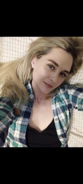  ,   Anastasia, 37 ,   c 