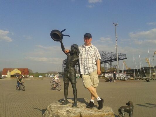  ,   Maksim, 45 ,   