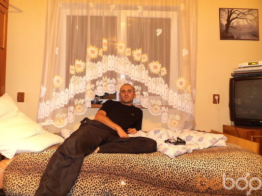  ,   Taras, 45 ,  