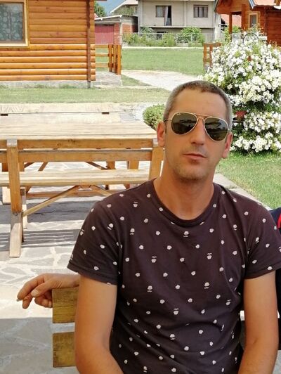  ,   Aleksandar, 44 ,   ,   , c 