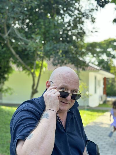  Frankfurt am Main,   Vladyslav, 54 ,   ,   , c , 