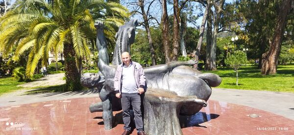  ,   Yusuf, 44 ,   ,   