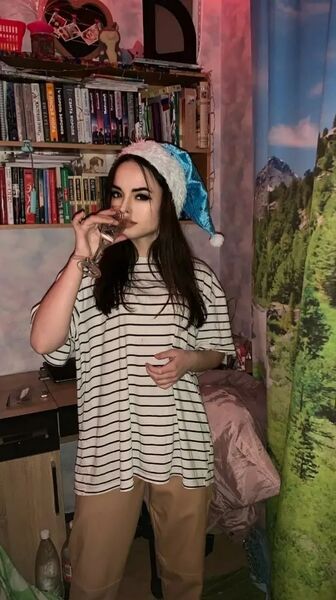  --,   , 22 ,   c 