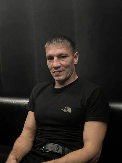  ,   Khrip, 43 ,  