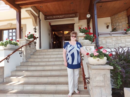 ,   Liudmila, 67 ,   c 