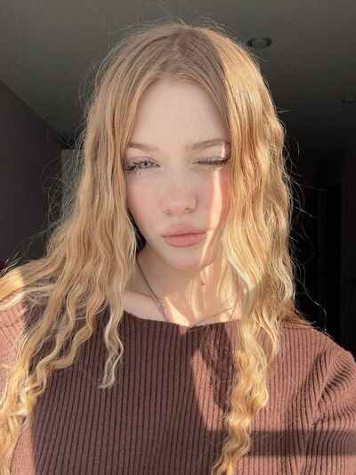  ,   Barbara, 22 ,   ,   
