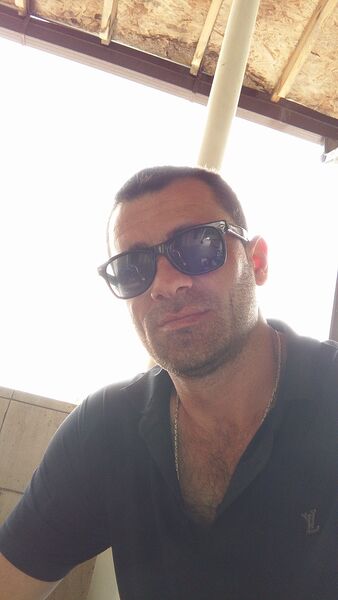  ,   Abu, 32 ,   ,   