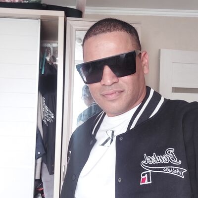  ,   Manuel, 40 ,   ,   