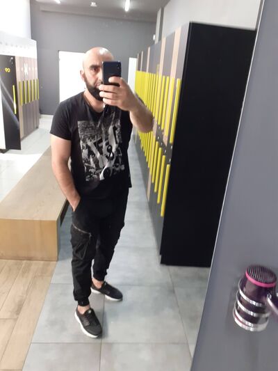  ,   Nika, 35 ,   ,   , c , 