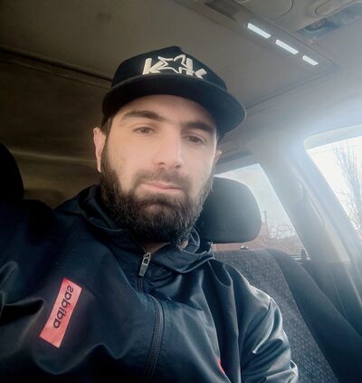  ,   Hovo, 35 ,   ,   