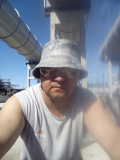  ,   Albert, 49 ,     , c 