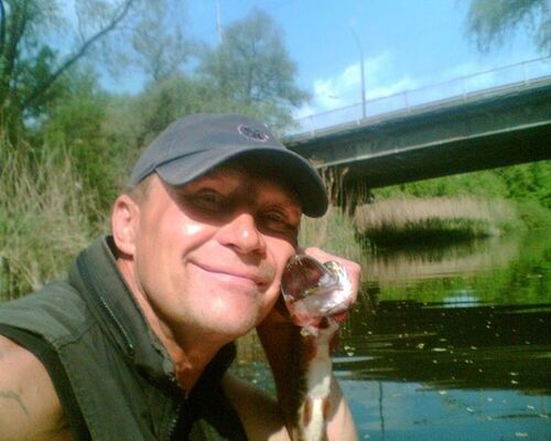  ,   Assher, 48 ,   