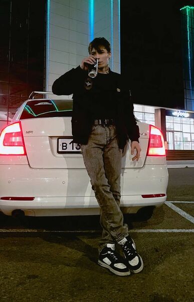  ,   Artem, 28 ,   ,   , 