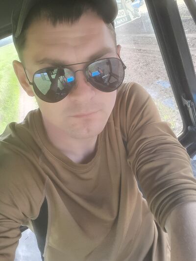  ,   Stepan, 25 ,   ,   