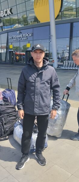  --,   , 42 ,  