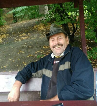  ,   Viktor, 60 ,   