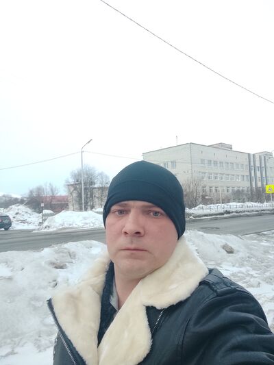  ,   Ruslan, 38 ,  