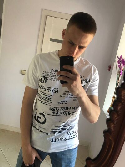  ,   Artem, 20 ,  