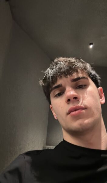  ,   Arthur, 24 ,   ,   
