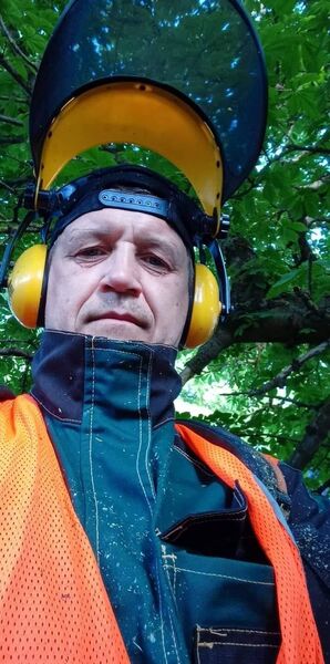  ,   Normunds, 52 ,     , c , 