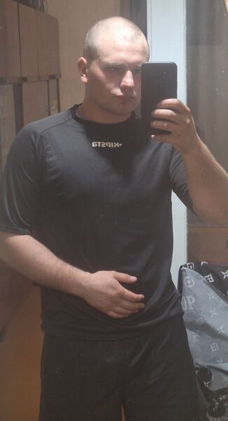  ,   Maksim, 23 ,   ,   