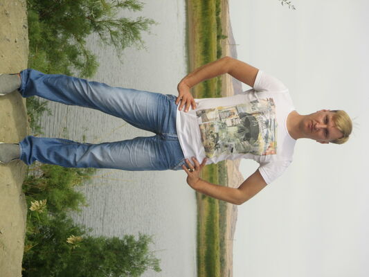  ,   Ursula30, 44 ,  