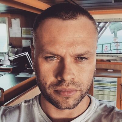  ,   Mike, 37 ,   ,   
