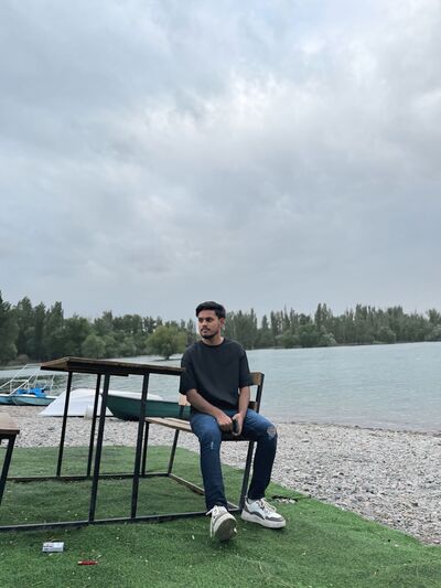  ,   Hassam, 21 ,   ,   