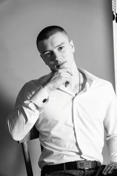  ,   Alex, 30 ,   ,   , c , 