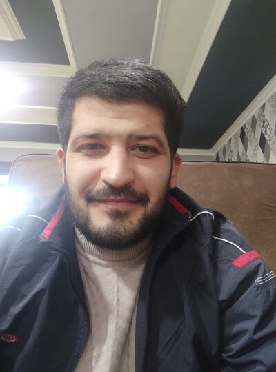  ,   Jamik, 29 ,     