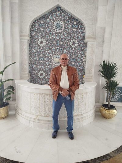  ,   Hany, 49 ,   ,   , c , 