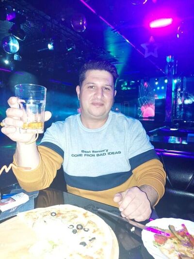  ,   Farshid, 42 ,   ,   