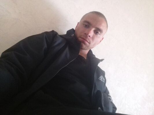  ,   Artyom, 26 ,   ,   , c , 