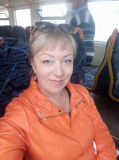  ,   Elena, 50 ,     