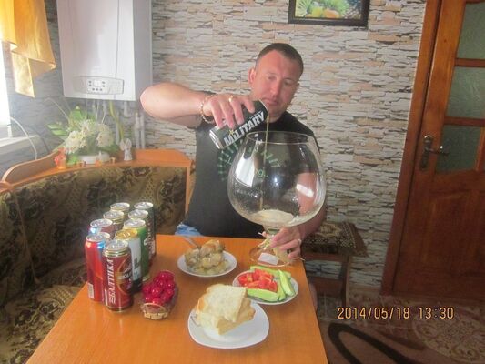  ,   Radu, 44 ,  