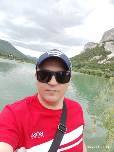  ,   Yuriy, 36 ,  
