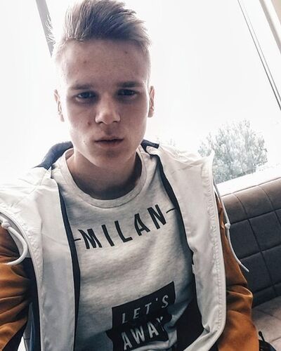  ,   Denis, 30 ,   ,   , c 