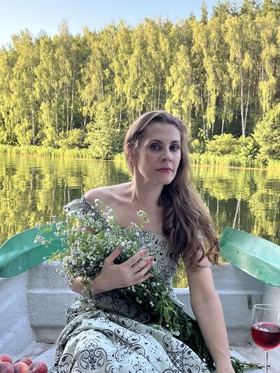  ,   Galina, 48 ,  