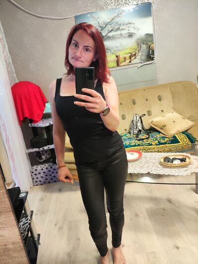  ,   Aljona, 32 ,   ,   