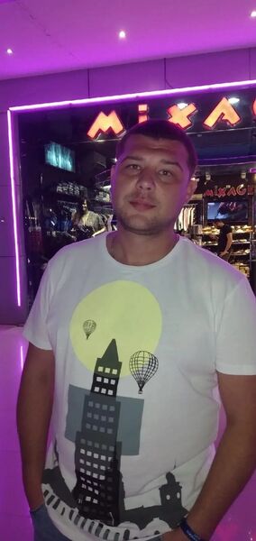  ,   Valera, 32 ,  