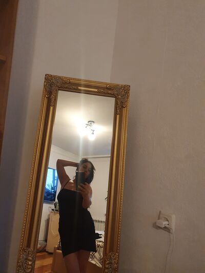  ,   Alina, 42 ,   ,   
