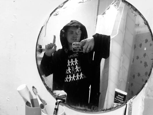  ,   Viktor, 26 ,   ,   , c 
