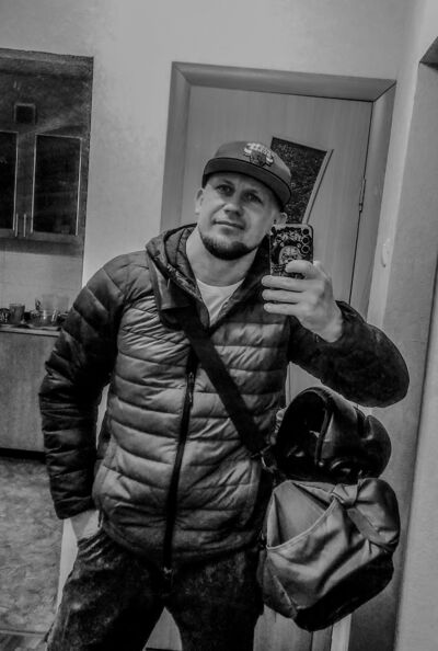  ,   Anton, 35 ,   ,   